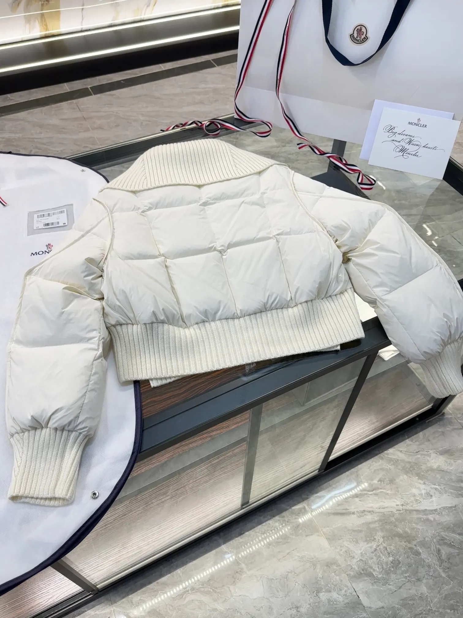Moncler Jadeite/ 24 New Arrival . .